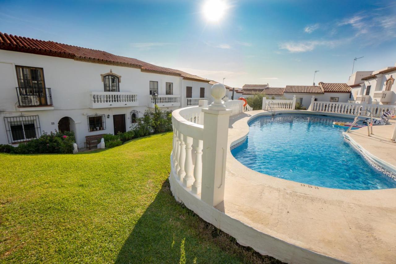Hacienda 19 Menyber Leilighet Nerja Eksteriør bilde