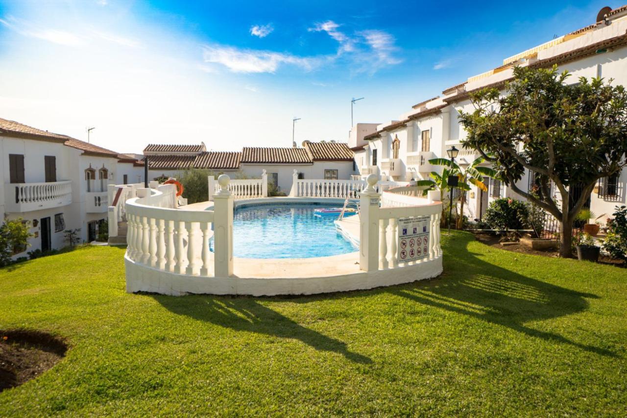 Hacienda 19 Menyber Leilighet Nerja Eksteriør bilde